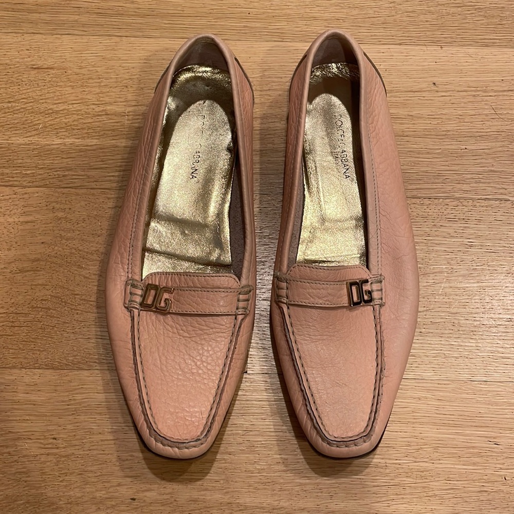 Dolce & Gabbana pink nude loafers